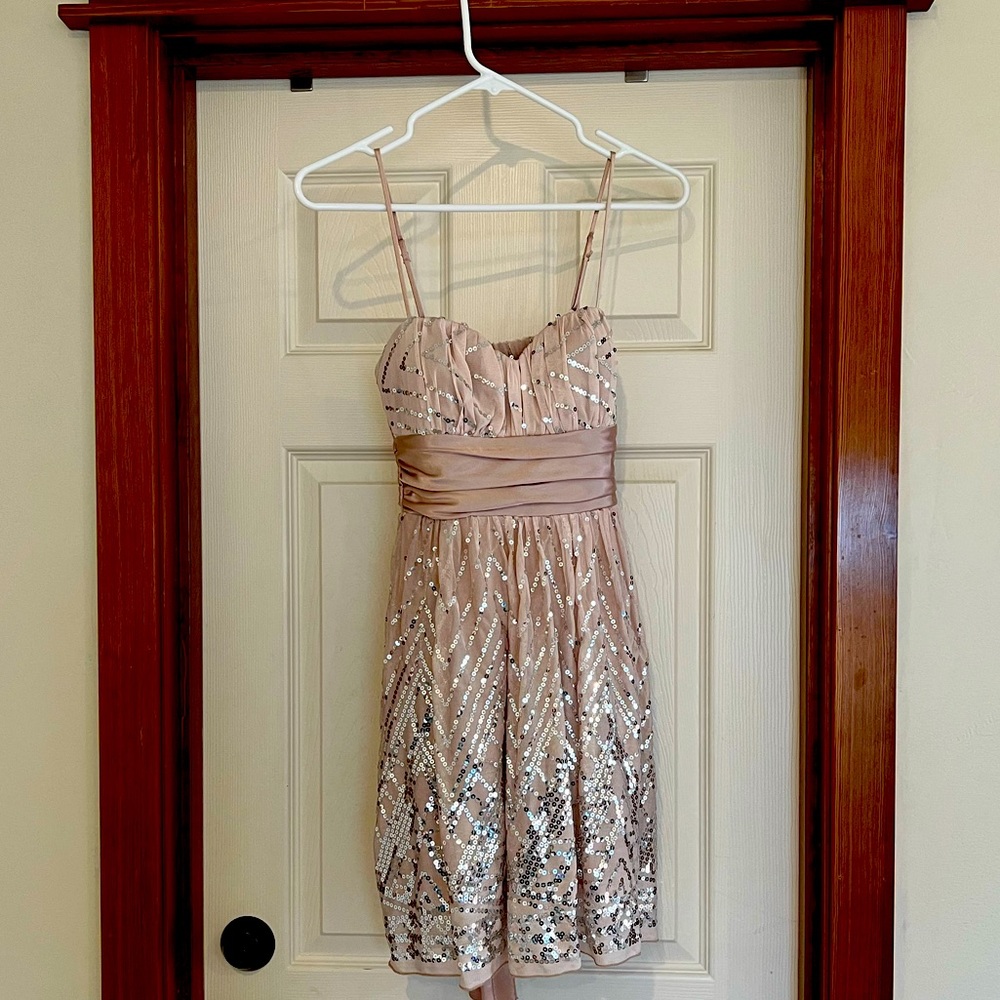 ✨SPEECHLESS Evening Short Sparkle Cocktail/Prom Dress 👗